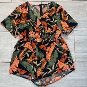 SHEIN CURVE Tropical Leaf Print Romper